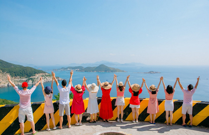 top địa điểm check-in Bình Hưng khi đi bằng xe thuê thuê xe du lịch Vĩnh Hy
