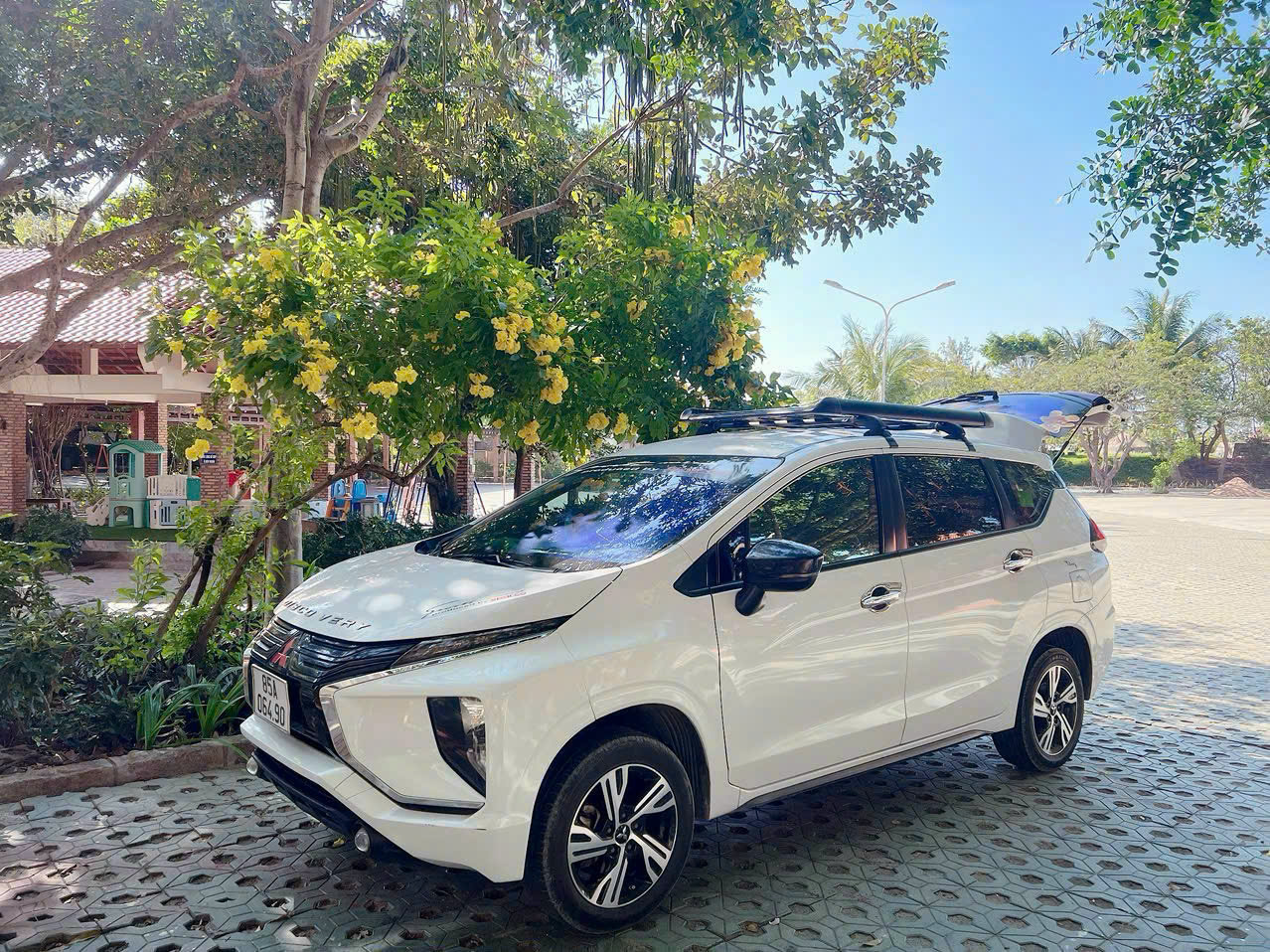 Thuê xe 4 chỗ Cam Ranh đi Vĩnh Hy giá rẻ